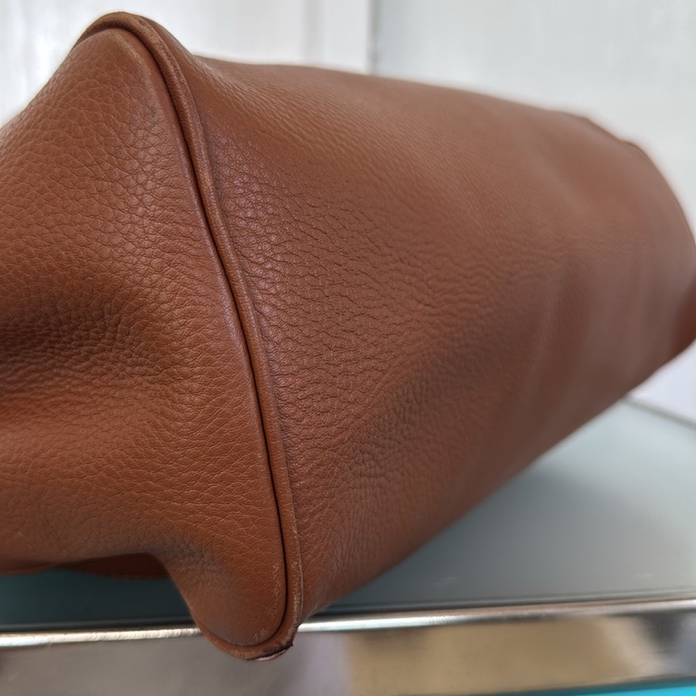 Tory Burch Bag Large Brown Leather Tote with Chain-Link Handles - Picture 14 of 17